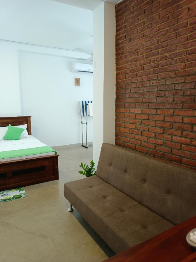 Lily Holiday Apartments 希克杜沃 客房 照片