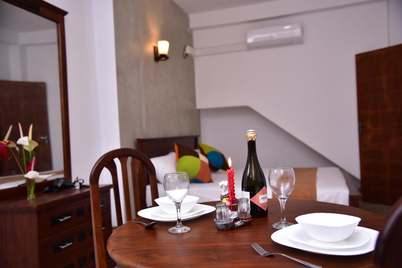 Lily Holiday Apartments 希克杜沃 外观 照片