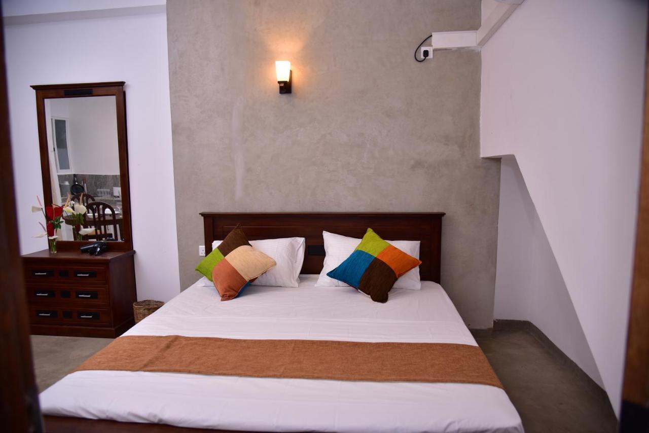 Lily Holiday Apartments 希克杜沃 外观 照片